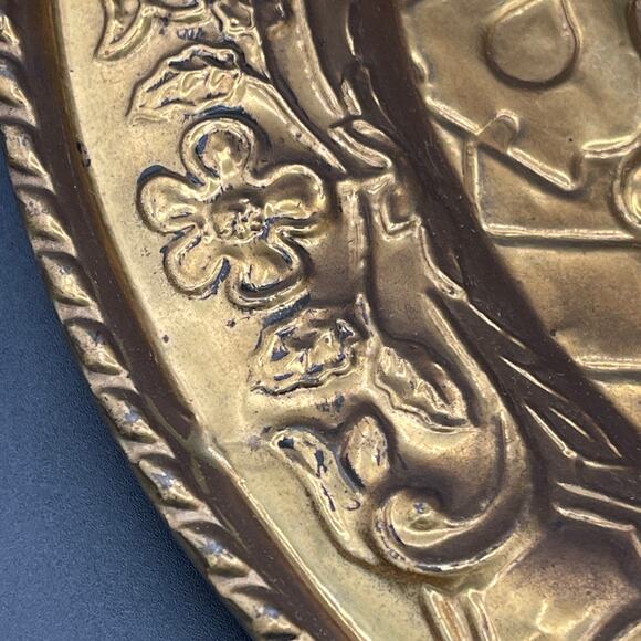 Vtg Decorative Brass Musical Themed Wall Hanging - Made in England - Picture 8 of 9